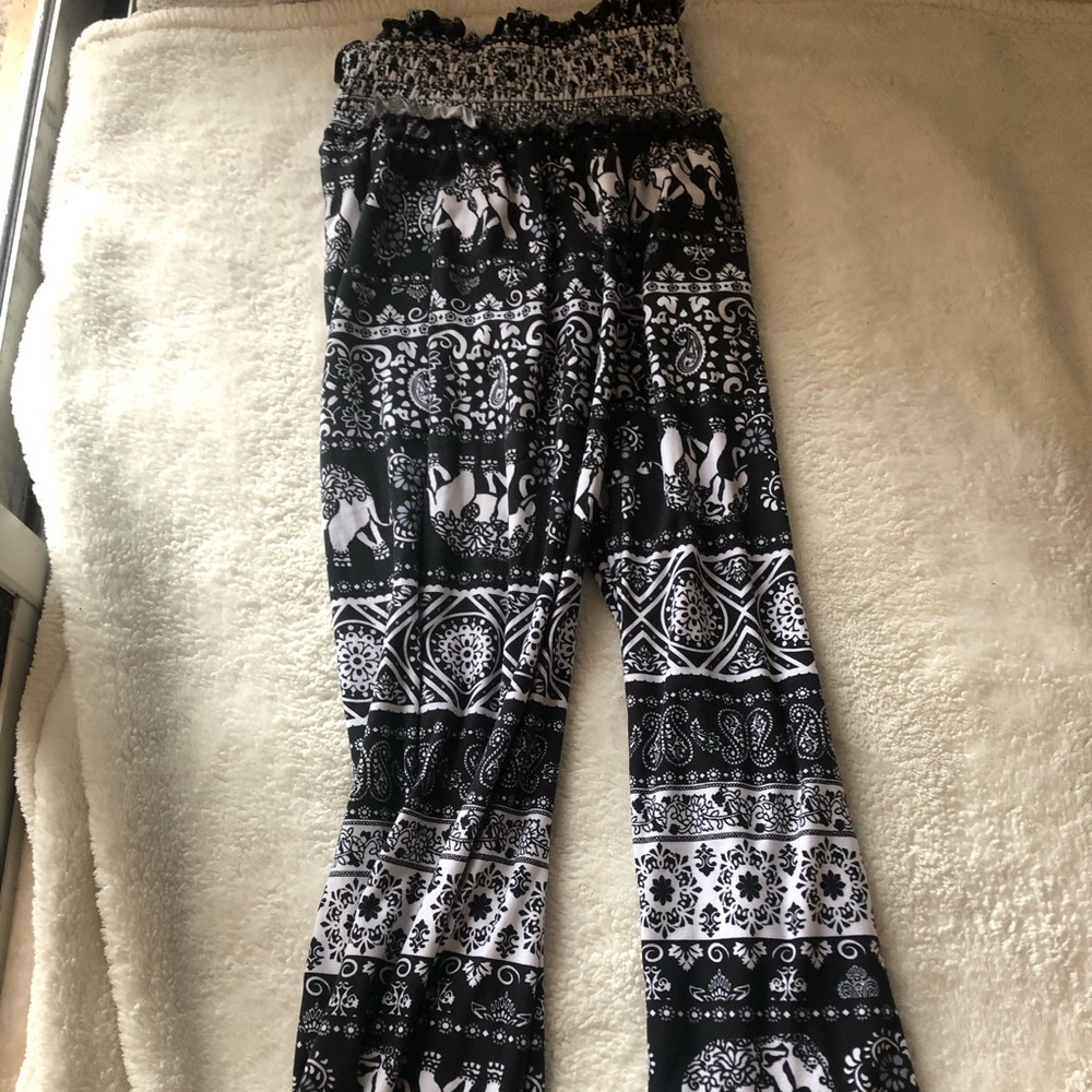 Flared Cotton soft pants, cinched on the waist